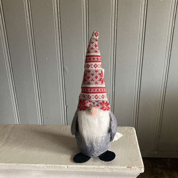 NWT-14” Gray Christmas Holiday Gnome Decorstion w/ Red, White & Gray Sweater Hat - Picture 8 of 17